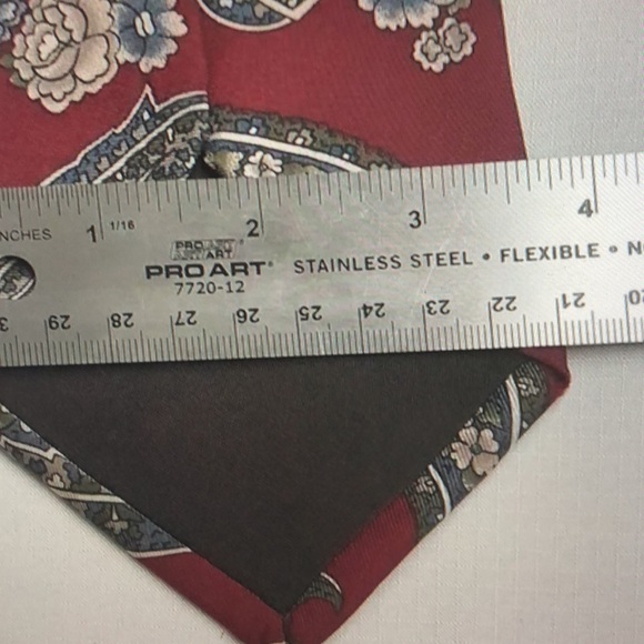 Vintage Walt Disney Company Mickey Mouse Design Neck Tie Red Paisley Print - Picture 5 of 6